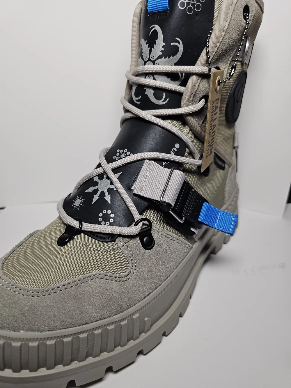 Palladium x Destiny 2 Witch Queen Boots